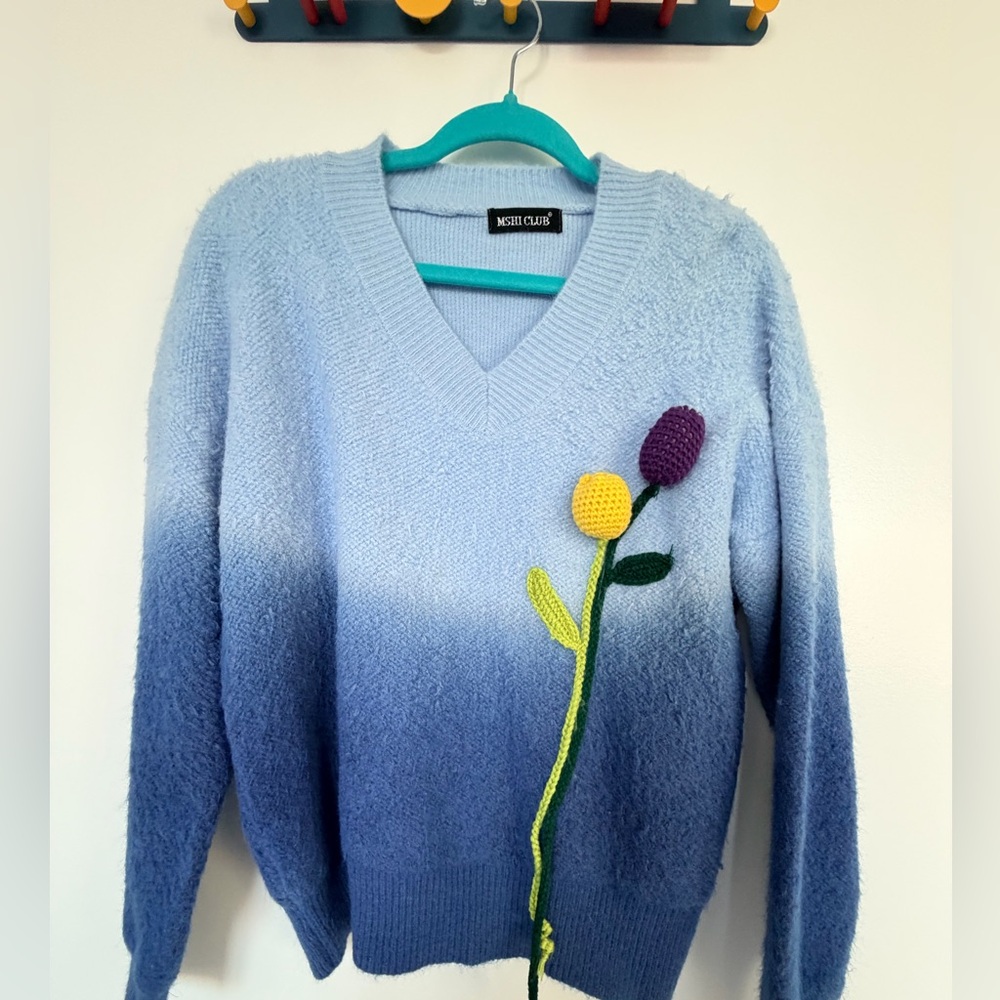 Blue Gradient V-Neck Sweater with Floral Design